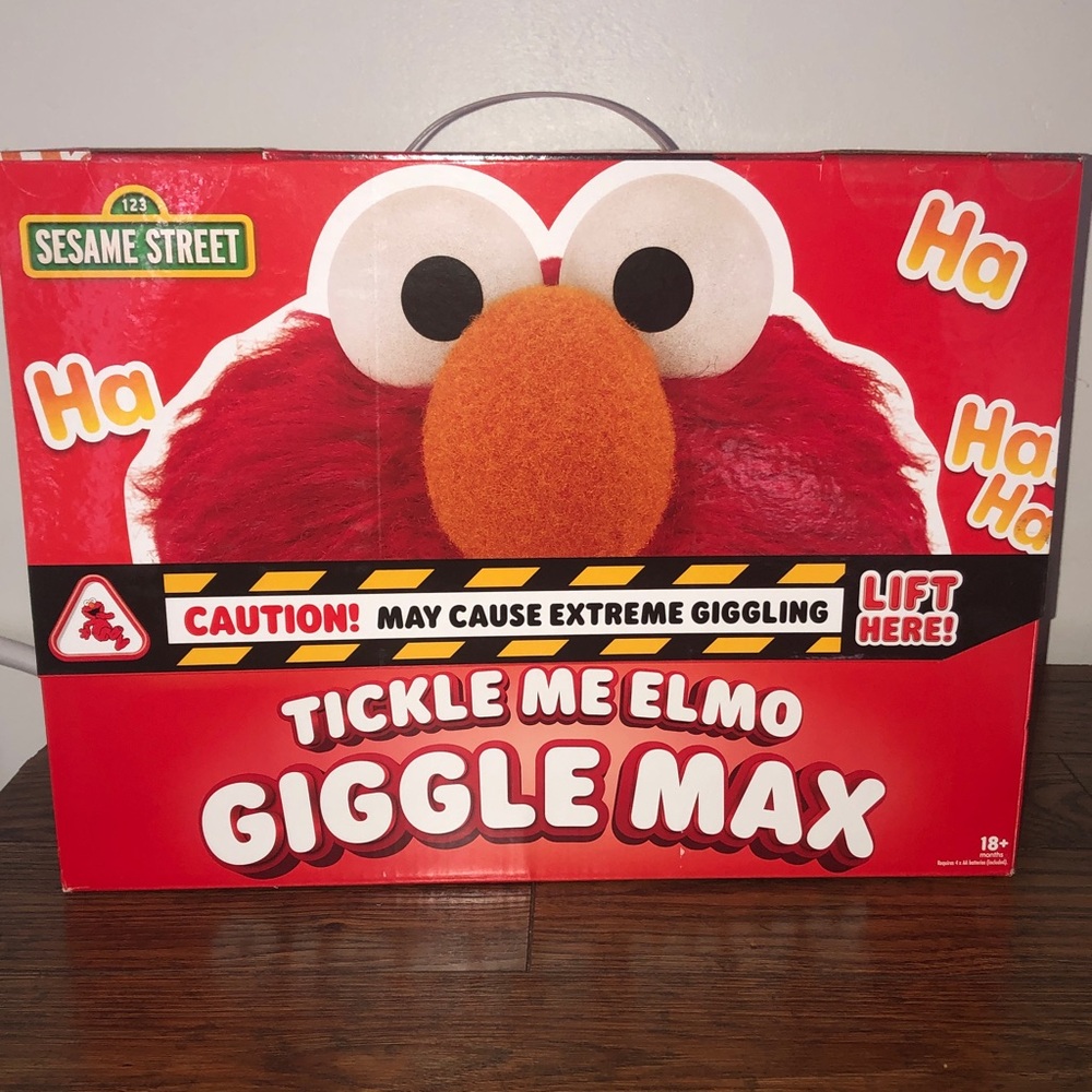 Tickle me, Elmo, giggle Max New